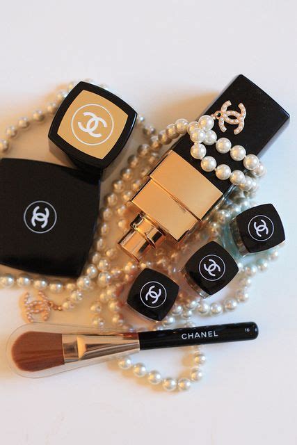 makeup coco chanel|Light Makeup .